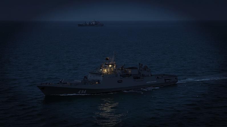 A fragata russa Admiral Grigorovich é monitorada pelo navio RFA Tideforce, da Marinha Real britânica, nesta imagem divulgada pelo Ministério da Defesa do Reino Unido.