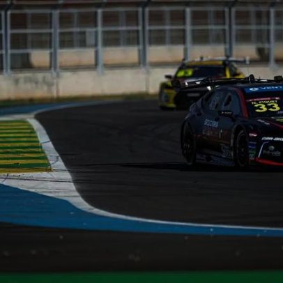 Nelsinho Piquet vence Corrida 2 de Stock Car em Cuiabá após pressão de Fraga
