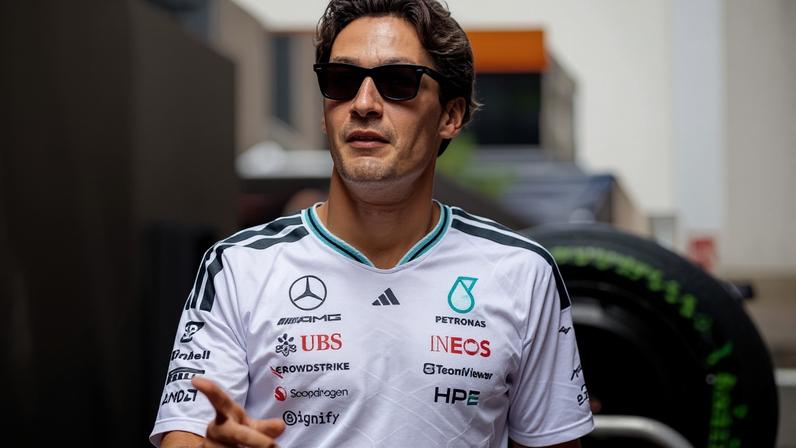 Russell não sente pressão na disputa pelo título da F1