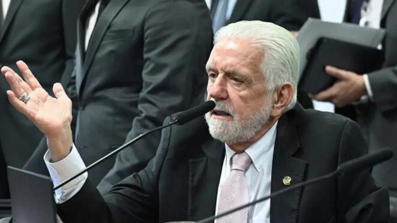 Wagner é líder do governo Lula no Senado.