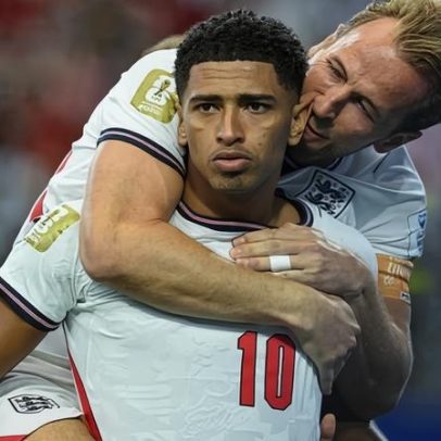 Inglaterra avança às oitavas de final; Uruguai eliminado pela Espanha