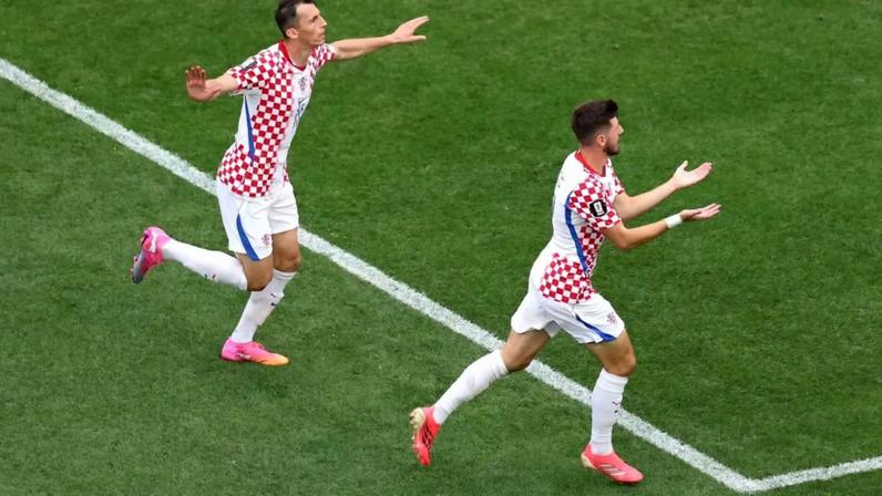 Croácia vence Gana por 2 a 1 e avança como vice-líder do Grupo L