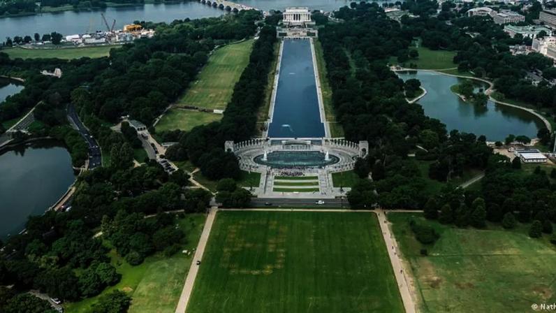Autoridades americanas investigam quem está por trás de protesto com números 8647 no gramado do National Mall