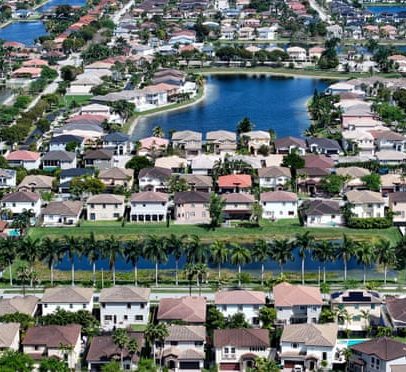 Número recorde de adultos com menos de 35 morando com os pais nos EUA