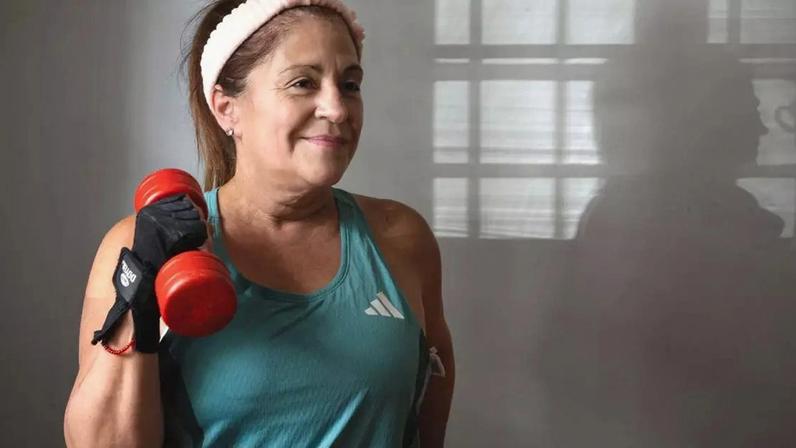 Braços flácidos aos 50 anos: conheça os melhores exercícios de tríceps para tonificar a região!