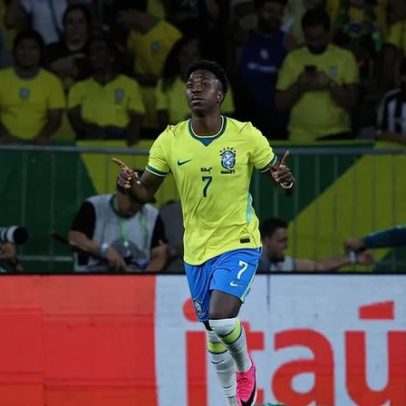 Vinícius Júnior iguala feito de lendas brasileiras na Copa do Mundo