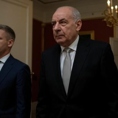 PM húngaro ameaça destituir presidente da era Orbán