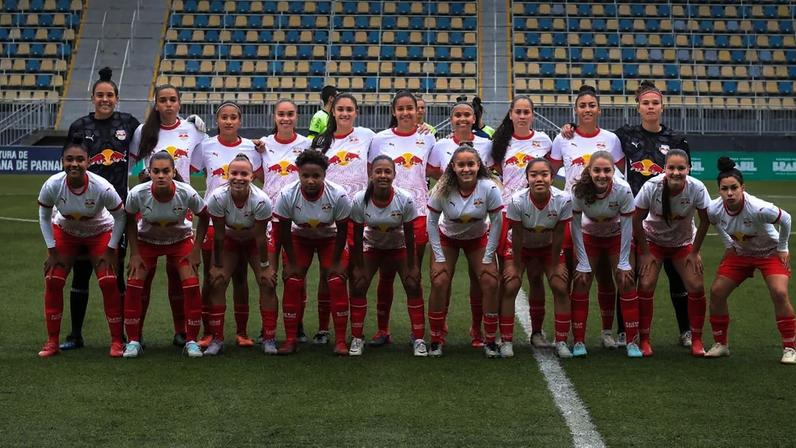 Jogadoras do time sub-20 das Bragantinas.