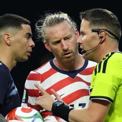 Tim Ream, primeiro a se beneficiar de erro de identidade do VAR na Copa