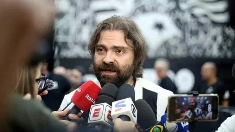 Gabriel de Alba deve se tornar o novo dono da SAF do Botafogo –