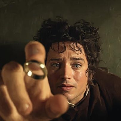 Elijah Wood vem ao Brasil para a CCXP26, celebra 25 anos de A Sociedade do Anel