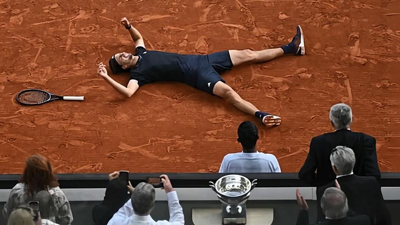 Zverev conquista primeiro Grand Slam ao derrotar Cobolli no Aberto da França