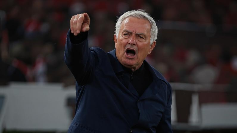 Benfica confirma saída de Mourinho para o Real Madrid por R$ 88 milhões