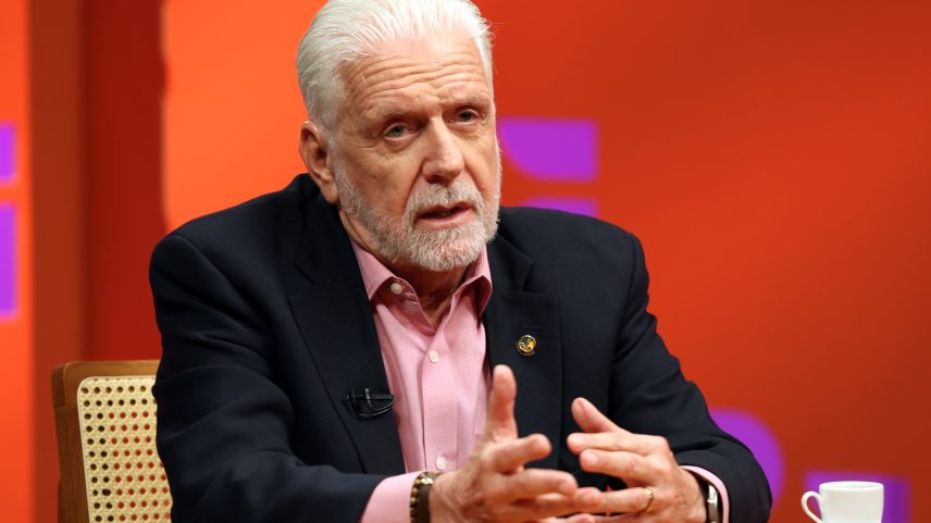 Jaques Wagner foi alvo da PF em operação sobre suspeitas envolvendo o Banco Master