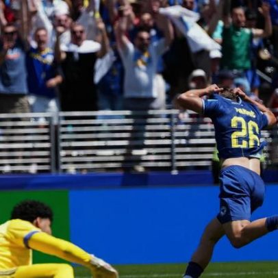 Bósnia vence Catar e segue sonho inédito na Copa com Alajbegovic e Dzeko