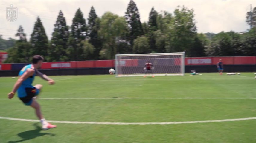 A Espanha seguiu sua preparação para a estreia na Copa do Mundo da FIFA 2026 contra Cabo Verde com um animado desafio de finalização liderado pelo capitão Rodri.