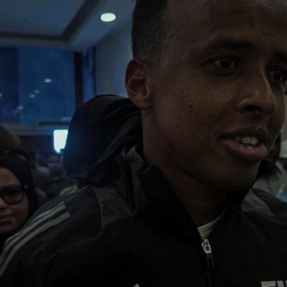 Árbitro somali impedido de entrar nos EUA receberá salário da Copa, diz site