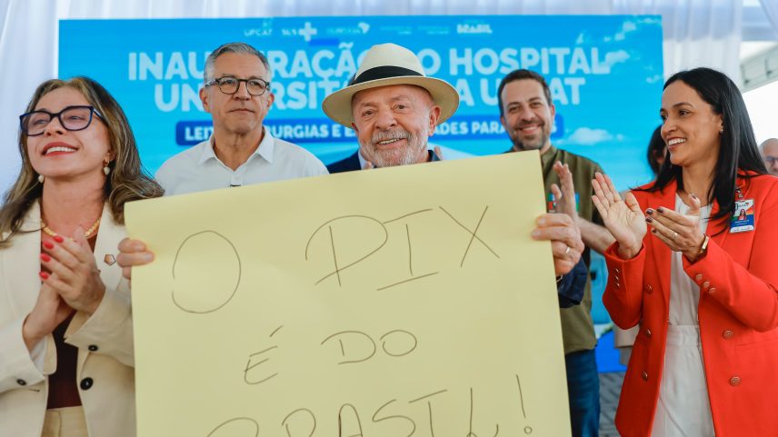 Lula acusa bolsonaristas de pedirem a Trump intervenção no Pix