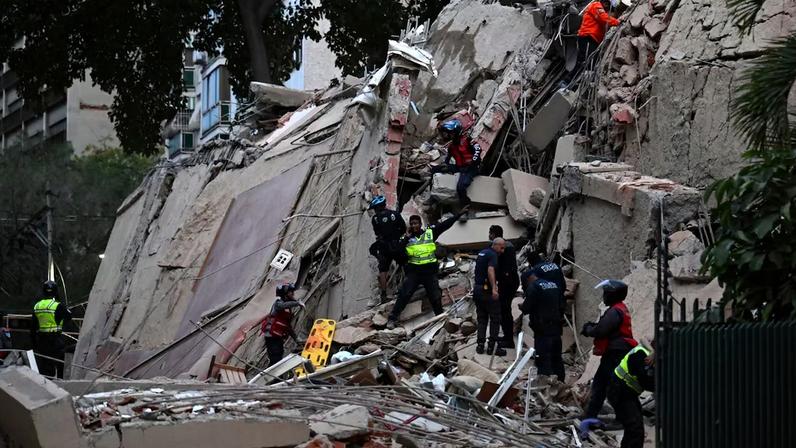 Acredita-se que esses tenham sido os piores terremotos na região nas últimas décadas (Foto: Juan Barreto/AFP/Getty Images)
