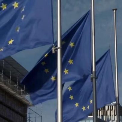 Ucrânia recebe nova ajuda bilionária da UE enquanto recupera territórios