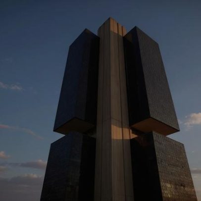 Inflação poderia impulsionar debate eleitoral, mas política segue desprezada