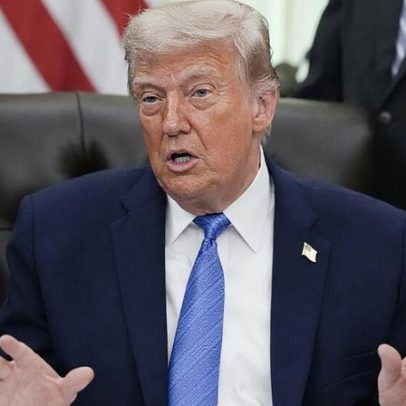 Trump diz que poderia bombardear Irã por mais dois anos