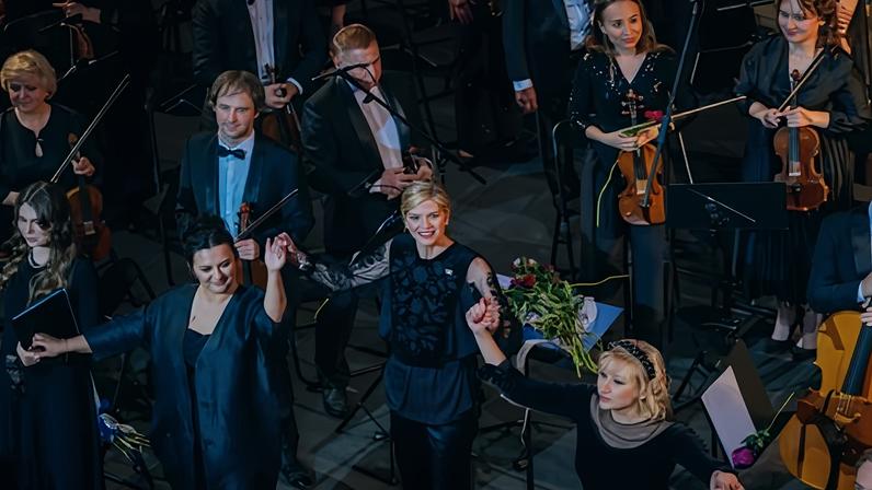 Ópera de Kyiv retrata crianças ucranianas raptadas pela Rússia