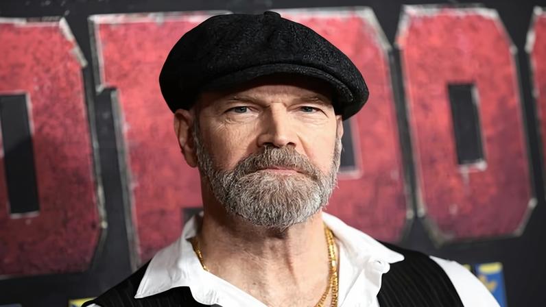 Ator Tyler Mane revela tratamento para câncer de mama masculino raro