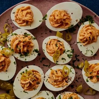 Ideias de aperitivos vegetarianos e veganos prontos para servir