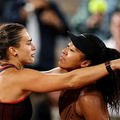 Sabalenka vence Osaka no primeiro jogo noturno feminino em Paris desde 2023