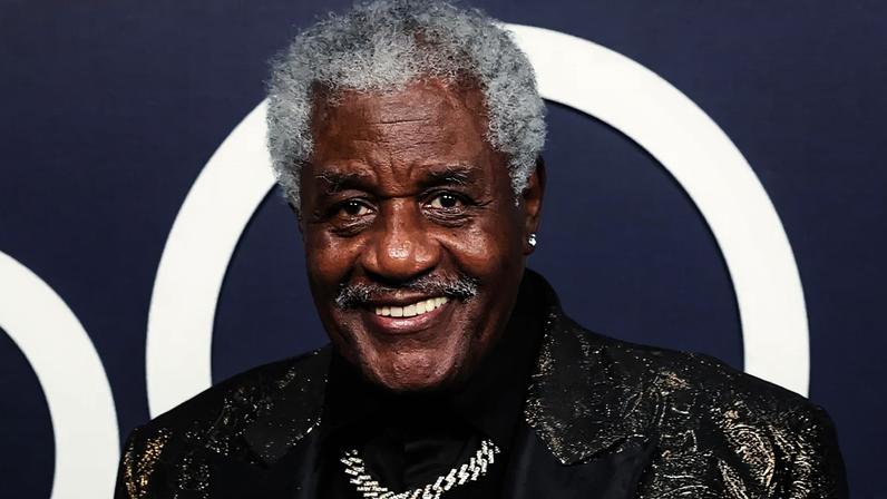 Tony Tornado afirmou ter sido vítima de racismo por namorar Arlete Salles nos anos 1970.