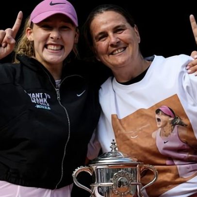 Vitória de Andreeva no Roland Garros mostra valor de Martínez e das treinadoras