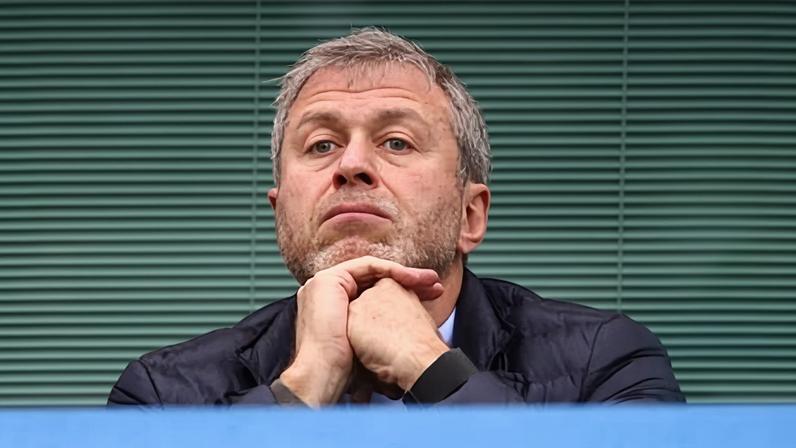 Zelensky diz ter reunido com Abramovich em Kyiv via canal a Putin