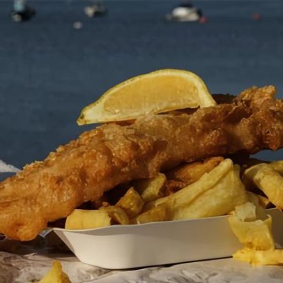 Preço do bacalhau sobe e fish and chips perde espaço no cardápio
