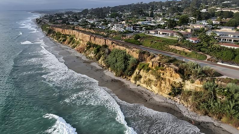 The Pacific Ocean coastline in Del Mar, California.
