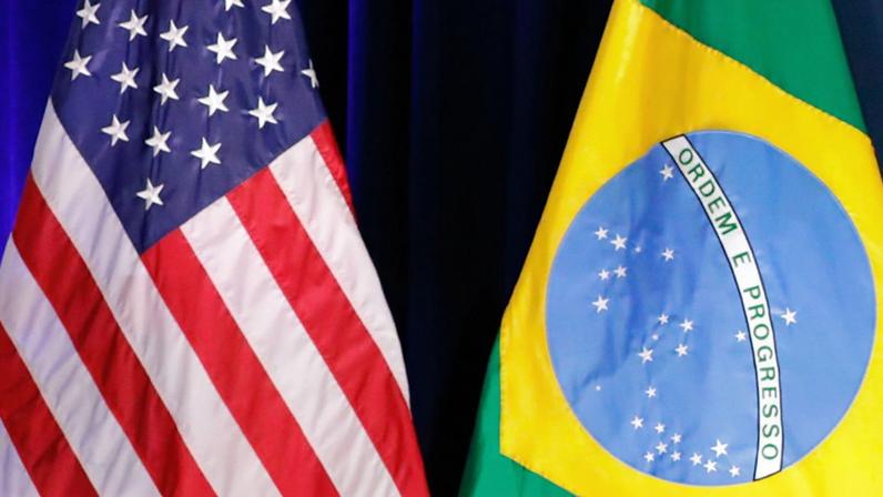 Los Angeles - EUA, 09/06/2022 - Bandeiras do Brasil e dos Estados Unidos. Foto: Alan Santos/PR