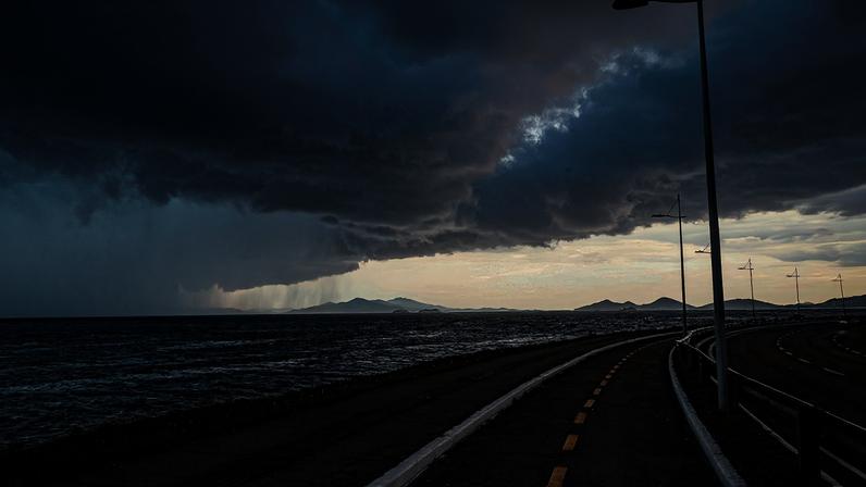 Tempo fechado em Florianópolis. — Foto: Ricardo Wolffenbüttel/Secom-SC