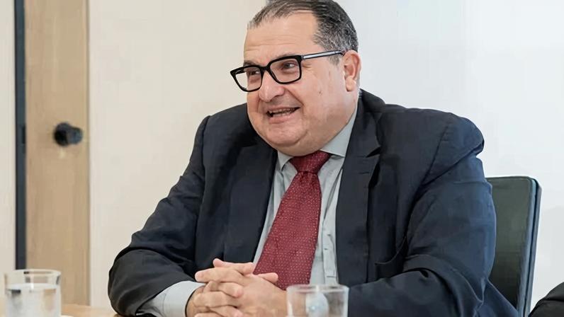 Ministro dos transportes, George Santoro