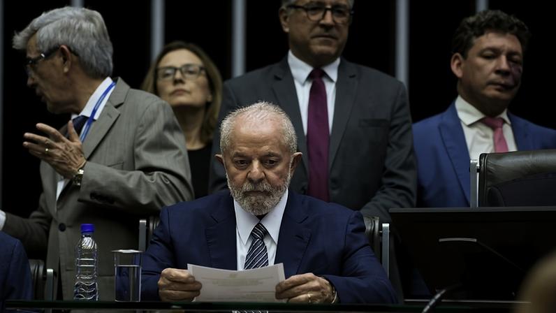 O governo do presidente Lula repudiou, por meio de nota, a conclusão do Representante Comercial dos Estados Unidos (USTR, na sigla em inglês), que decidiu aplicar tarifas ao Brasil por uso de trabalho escravo. (Foto: Jefferson Rudy/Agência Senado)