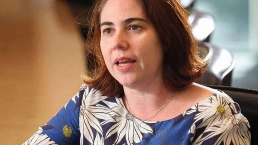 Samantha Longo atuou como diretora jurídica da CBF –