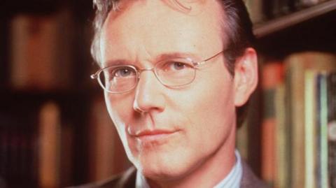 Da Nescafe a Ted Lasso, a trajetória de Anthony Head em imagens
