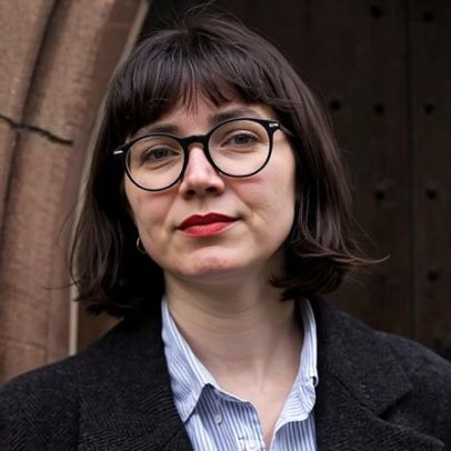 Frida Slattery: romance teatral em palco recebe avaliação de Ana Kinsella