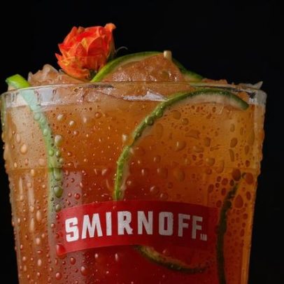 Como fazer a Caipi Turquia: coquetel de romã e limão com vodka
