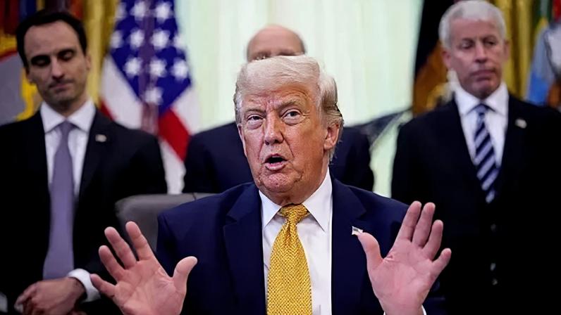 Trump ameaça tarifa de 100% para nações europeias por taxa tecnológica