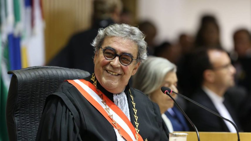 O ministro Aloysio Corrêa da Veiga tomou posse como presidente do Tribunal Superior do Trabalho nesta quinta-feira (Secom/TST/Divulgação)