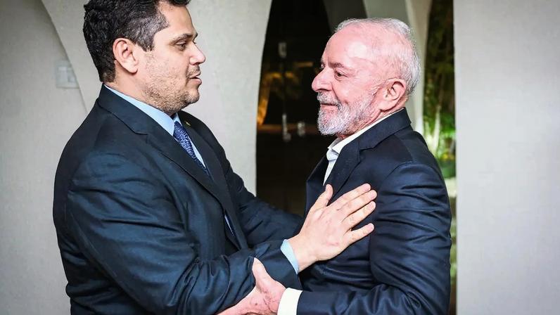 Presidente do Senado Federal, senador Davi Alcolumbre (União-AP), e o presidente da República, Luiz Inácio Lula da Silva (Pedro Gontijo/Agência Senado)