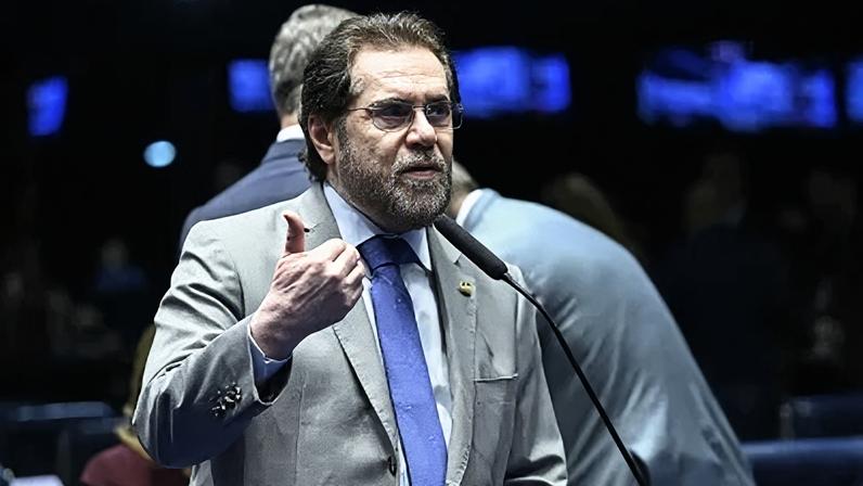 Senador Plínio Valério (PSDB-AM)