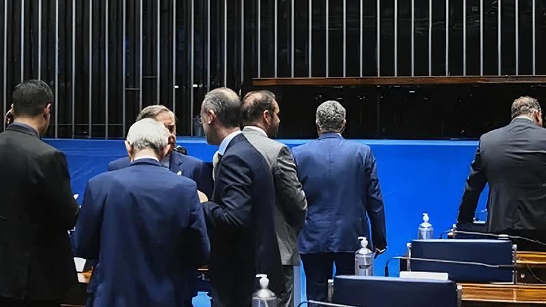 Plenário do Senado Federal durante sessão deliberativa ordinária. Ordem do dia. Na pauta, deliberação da Medida Provisória nº 1.293, de 2025, e dos demais itens constantes da pauta publicada pela Secretaria-Geral da Mesa. Em discurso, à tribuna, relatora do PLP 234/2024, senadora Leila Barros (PDT-DF).Mesa: senador Lucas Barreto (PSD-AP); senador Chico Rodrigues (PSB-RR);presidente do Senado Federal, senador Davi Alcolumbre (União-AP); secretário-geral da Mesa do Senado Federal, Danilo Augusto Barboza de Aguiar. Foto: Carlos Moura/Agência Senado