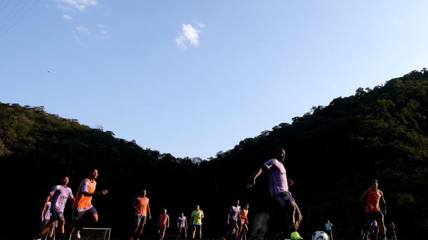 Elenco do Botafogo em treino no CT Lonier (Foto: Vítor Silva/Botafogo)