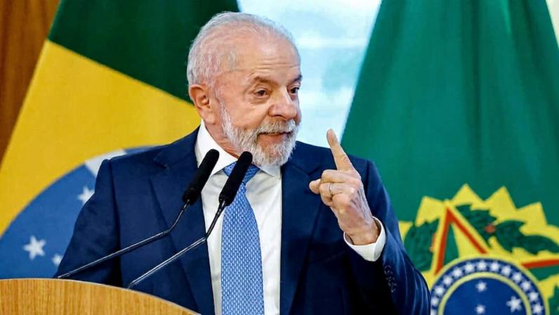 Piso salarial de professores sobe para R$ 5.130,63 em 2026
